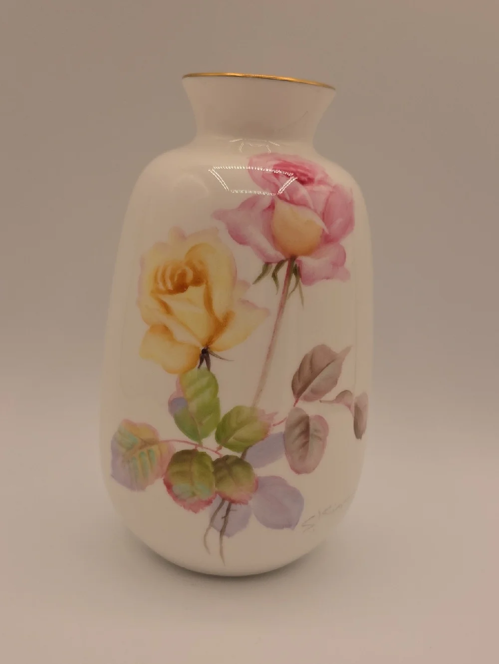 Noritake Bone China Nippon Toki Kaisha 6 1/2” Vase With Gold Rim Signed
